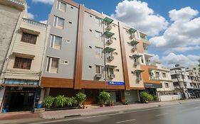 Fabhotel Lime Tree - Nr Yashobhoomi Convention Centre